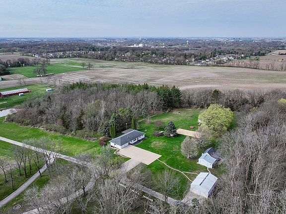 4th image of 2001 Bremer Rd