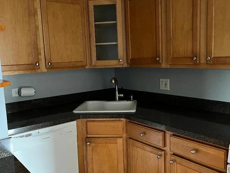 13 Crestview Ln #12 — Photo 9