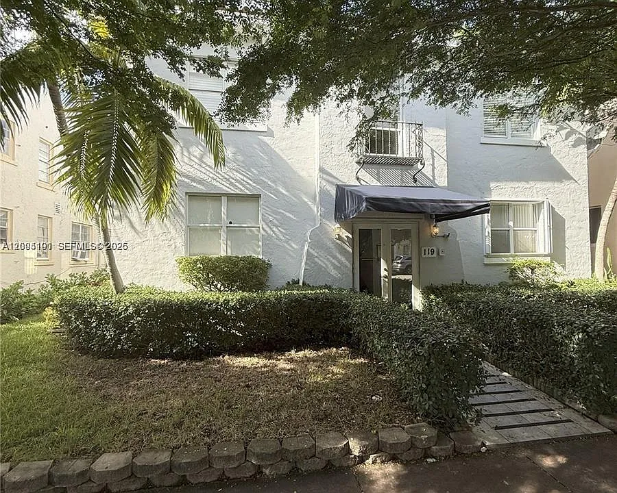 119 Menores Ave #11