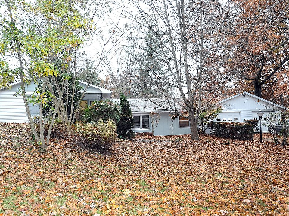 1st image of 9990 East Pike