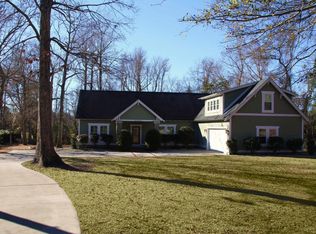 2434 Country Club Dr, Hampstead, NC 28443