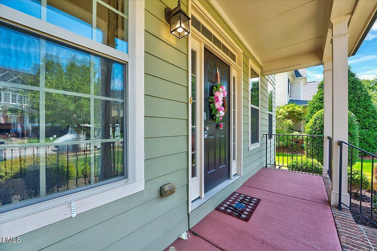 4 bed, 3.0 bath, 2748 sqft, $3,000 — Photo 4