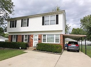 10729 Saint Bernard Ln, Saint Ann, MO