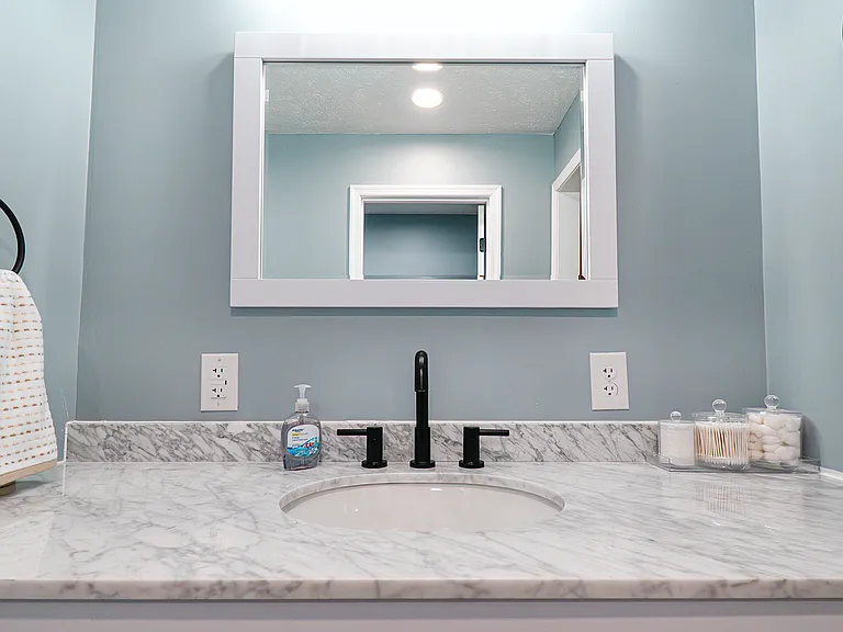 1341 Robinhood Ln — Photo 22