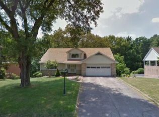104 Carriage Dr, Pittsburgh, PA 15237