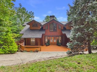 214 Cross Creek Trl, Robbinsville, NC 28771