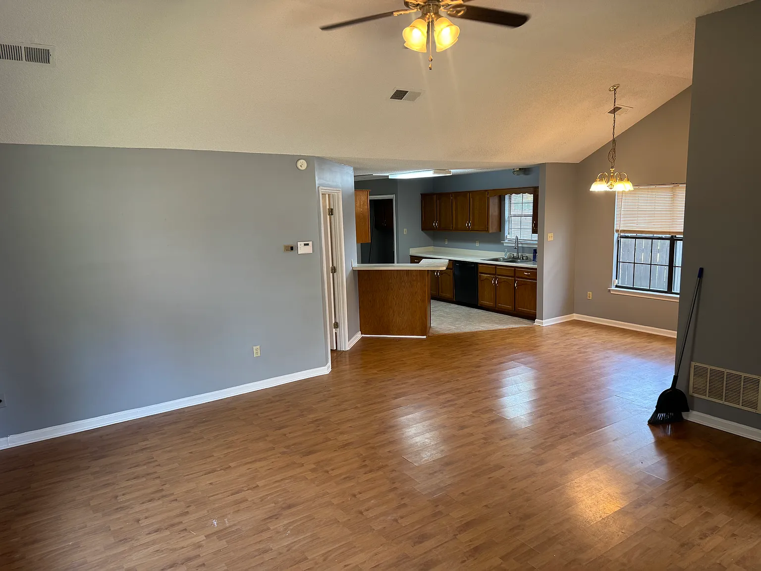2 bed, 1235 sqft, $1,450 — Photo 2