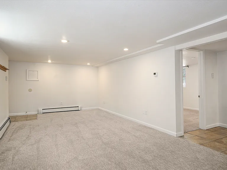 668 S Ogden St #B — Photo 14