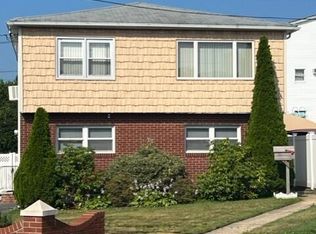 76 Austin Ave, Staten Island, NY 10305