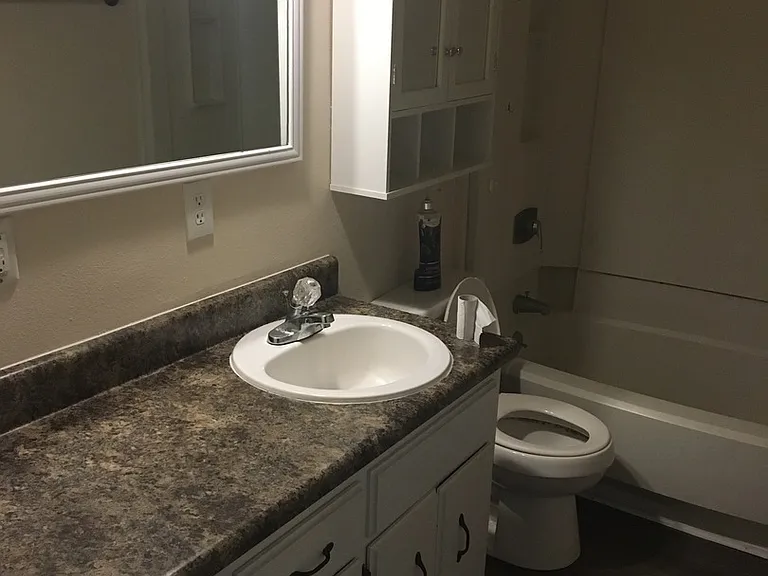 2120 Eliasberg St — Photo 1