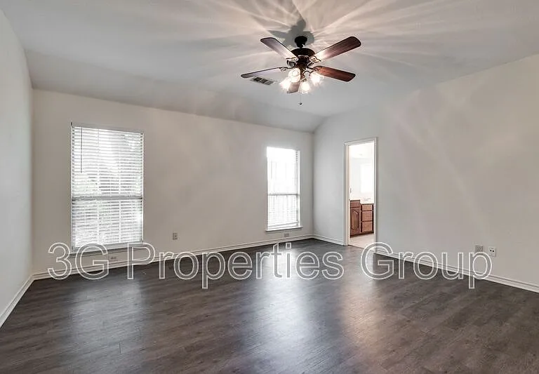 1316 Lochness Dr — Photo 22