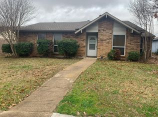 621 Via Altos, Mesquite, TX 75150