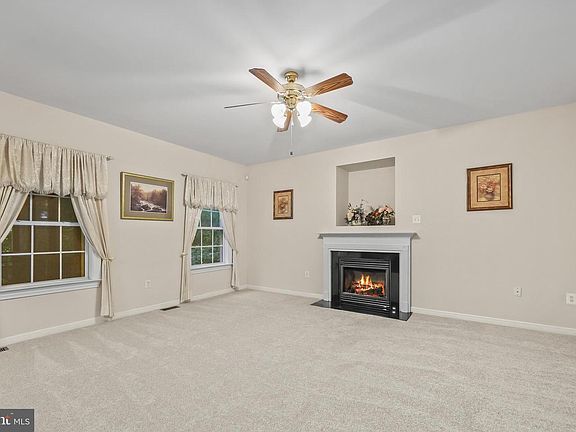 5th image of 71 Battery Ridge Dr