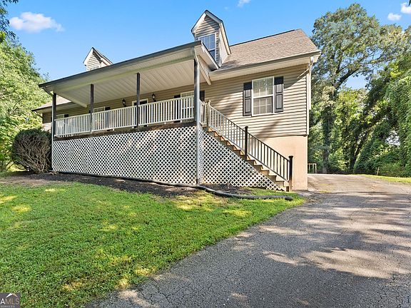 3rd image of 3455 Leisure Ln