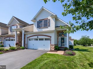 108 Winterberry Ct, Lititz, PA 17543