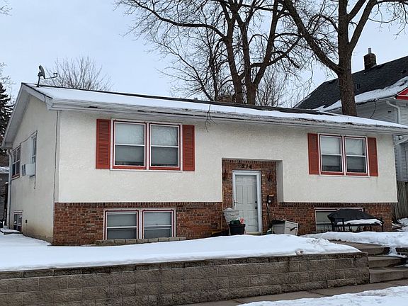 3rd image of 814 Manomin Ave