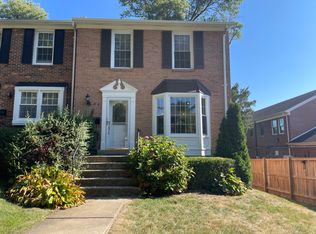 548 Windover Ave NW, Vienna, VA 22180