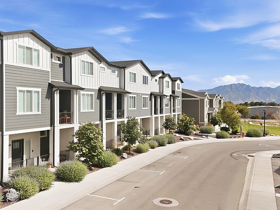 3rd image of 4692 W Talavera Way
