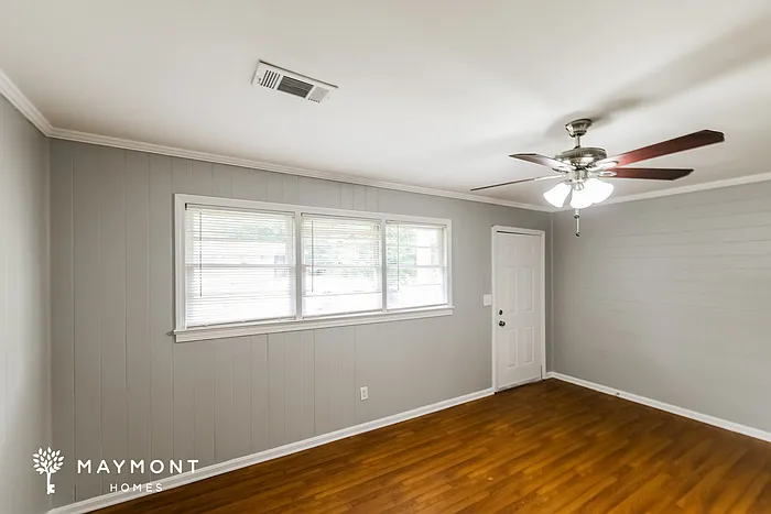 3 bed, 1.0 bath, 1032 sqft, $1,125 — Photo 2