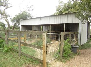 1240 County Road 204, Weimar, TX 78962