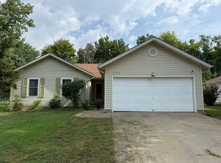 2759 W Cherokee St, Springfield, MO 65807
