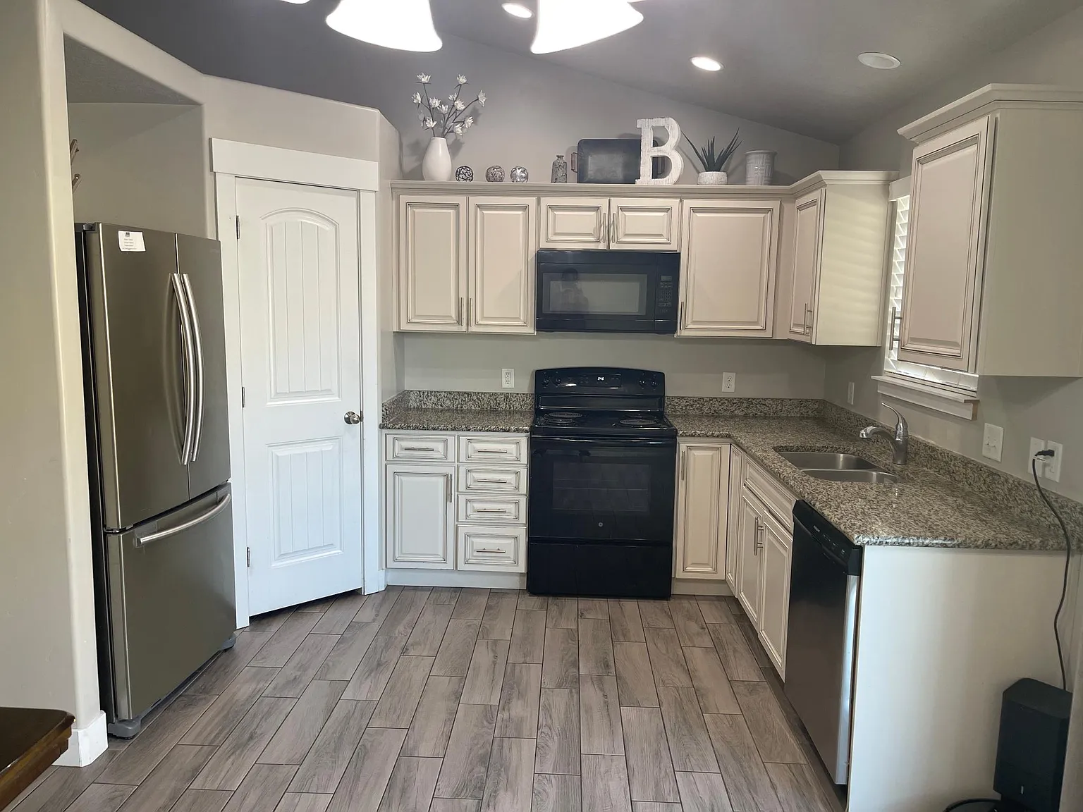 3787 N Tumwater Ln E — Photo 2