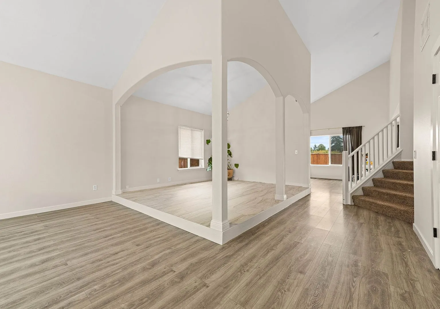 Spacious 4-Bedroom Yelm Home with Fenced Yard & Mountain Views — Photo 4