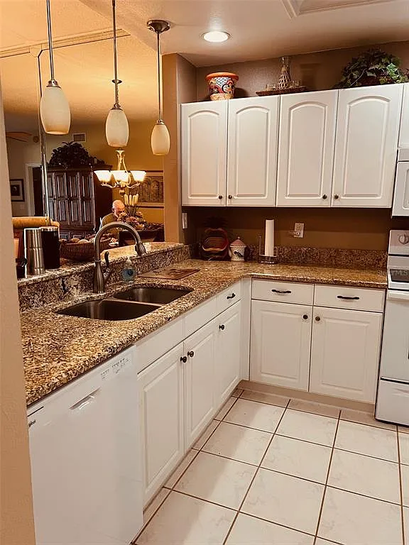 2 bed, 2.0 bath, 1238 sqft, $2,500 — Photo 3
