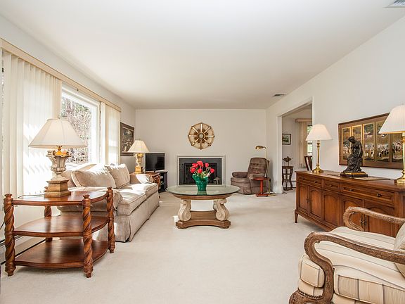 5th image of 14 Hopp Ground Ln