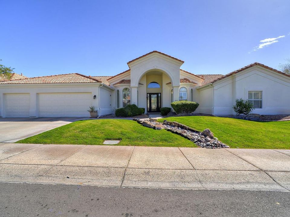 1st image of 9719 N 113th Way