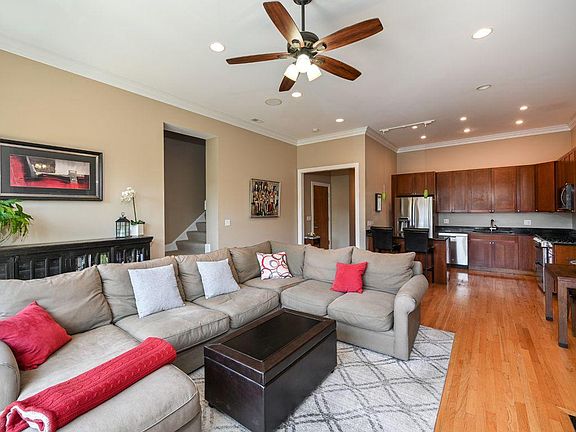 5th image of 2144 W Roscoe St Unit 3B
