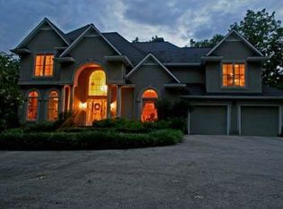 627 Mountain Tops Rd, Blue Ridge, GA 30513