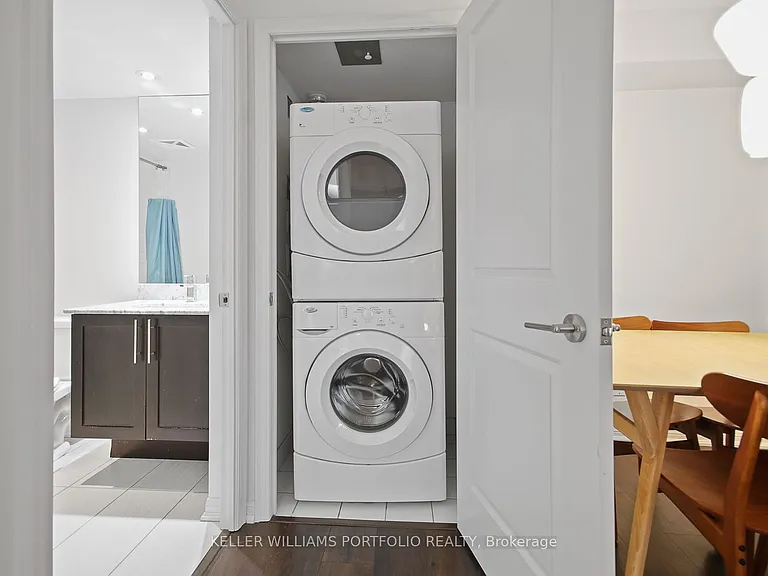 35 Bastion St #1120 — Photo 20