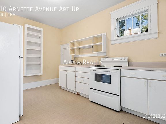 4th image of 910 Arnette Ave