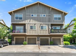 726 NE Adwick Dr, Hillsboro, OR 97006