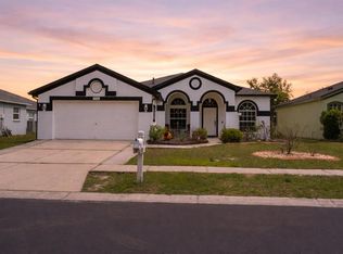 1950 Folkstone Pl, Zephyrhills, FL 33543