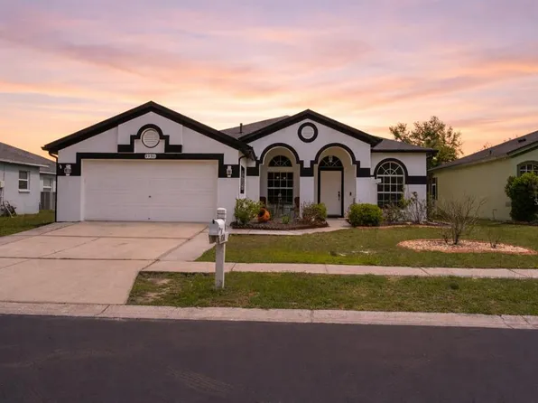 1950 Folkstone Pl, Zephyrhills, FL 33543