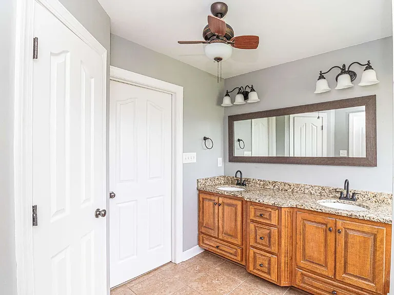 303 Glenn Laurel Dr — Photo 28