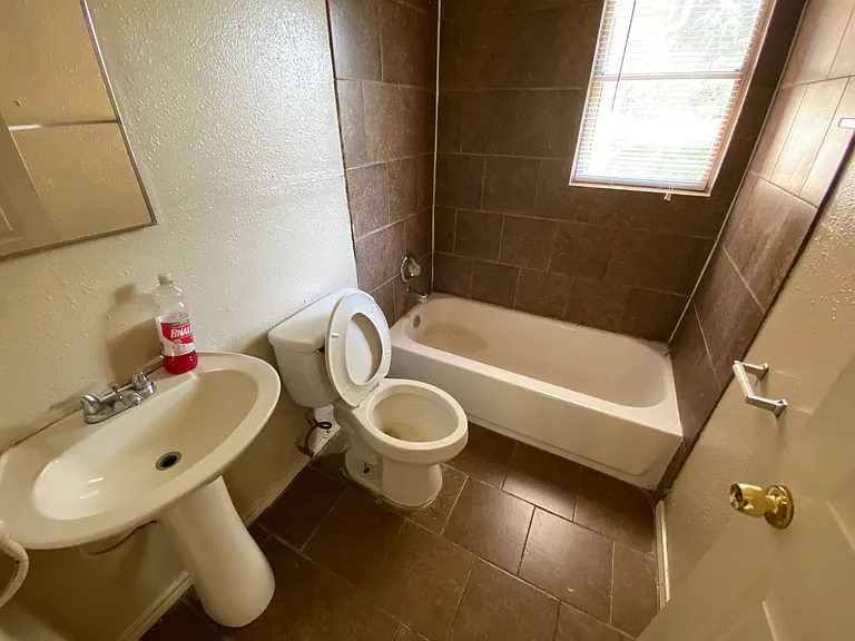 1136 San Francisco St — Photo 19