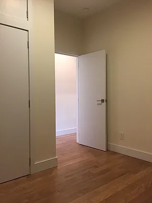 Rented by Sky Management | media 37