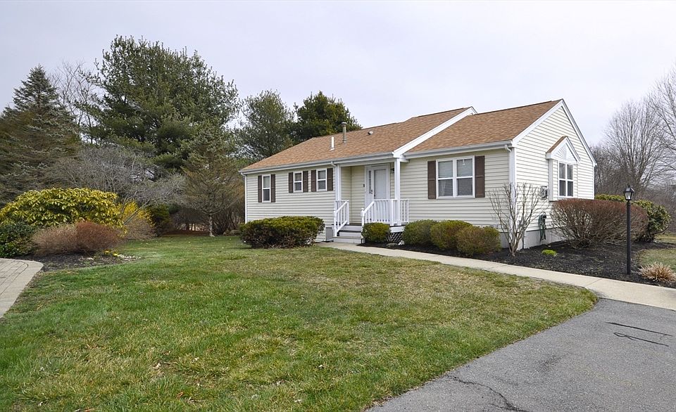 1st image of 39 Crystal Water Dr #39