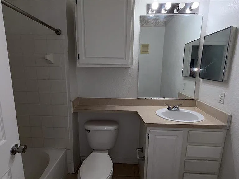 8812 Dunes Ct #305 — Photo 16