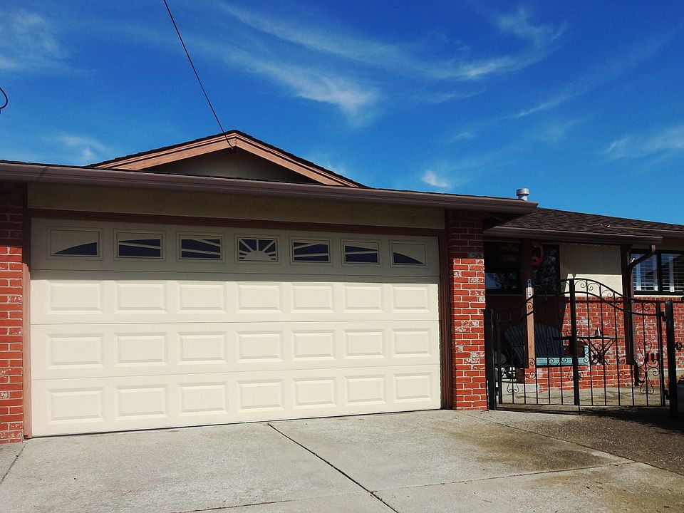 1st image of 2365 Cypress Ave