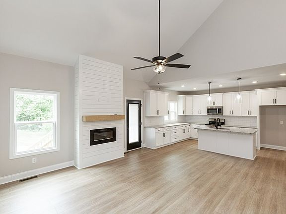 2nd image of 218 Copeland Rd