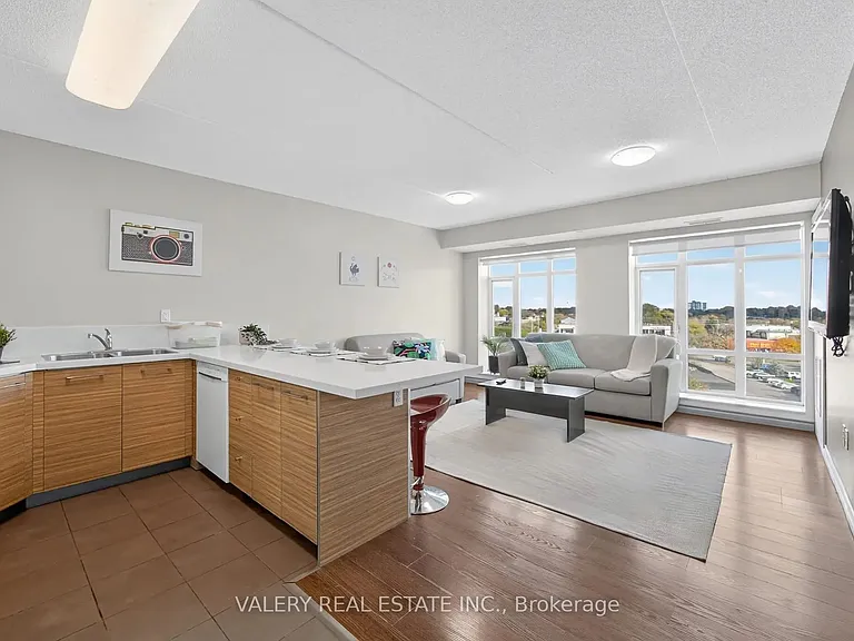 328 Regina St N #602 — Photo 3