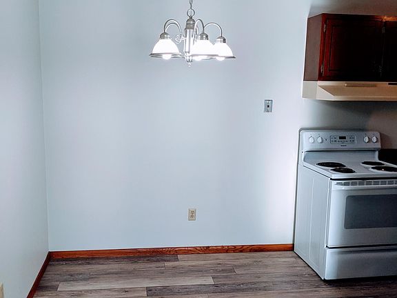3rd image of 8201 46th Ave N APT 108