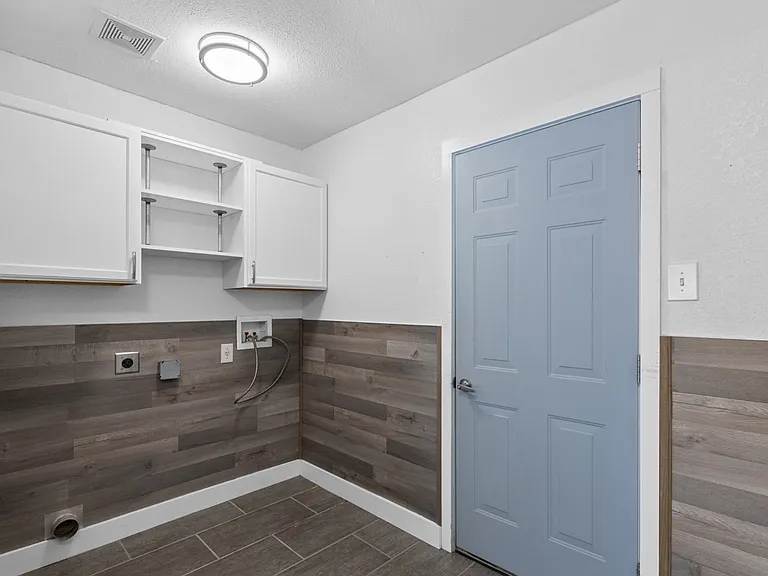 5304 Los Altos Rd — Photo 8