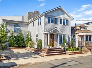 25 W 10th Rd, Broad Channel, NY 11693