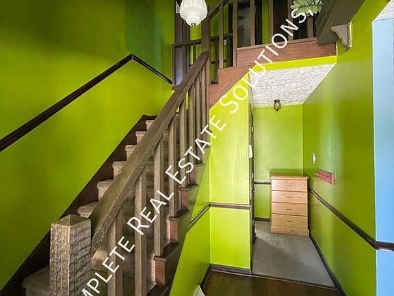 5th image of 101 Dahlia Ln
