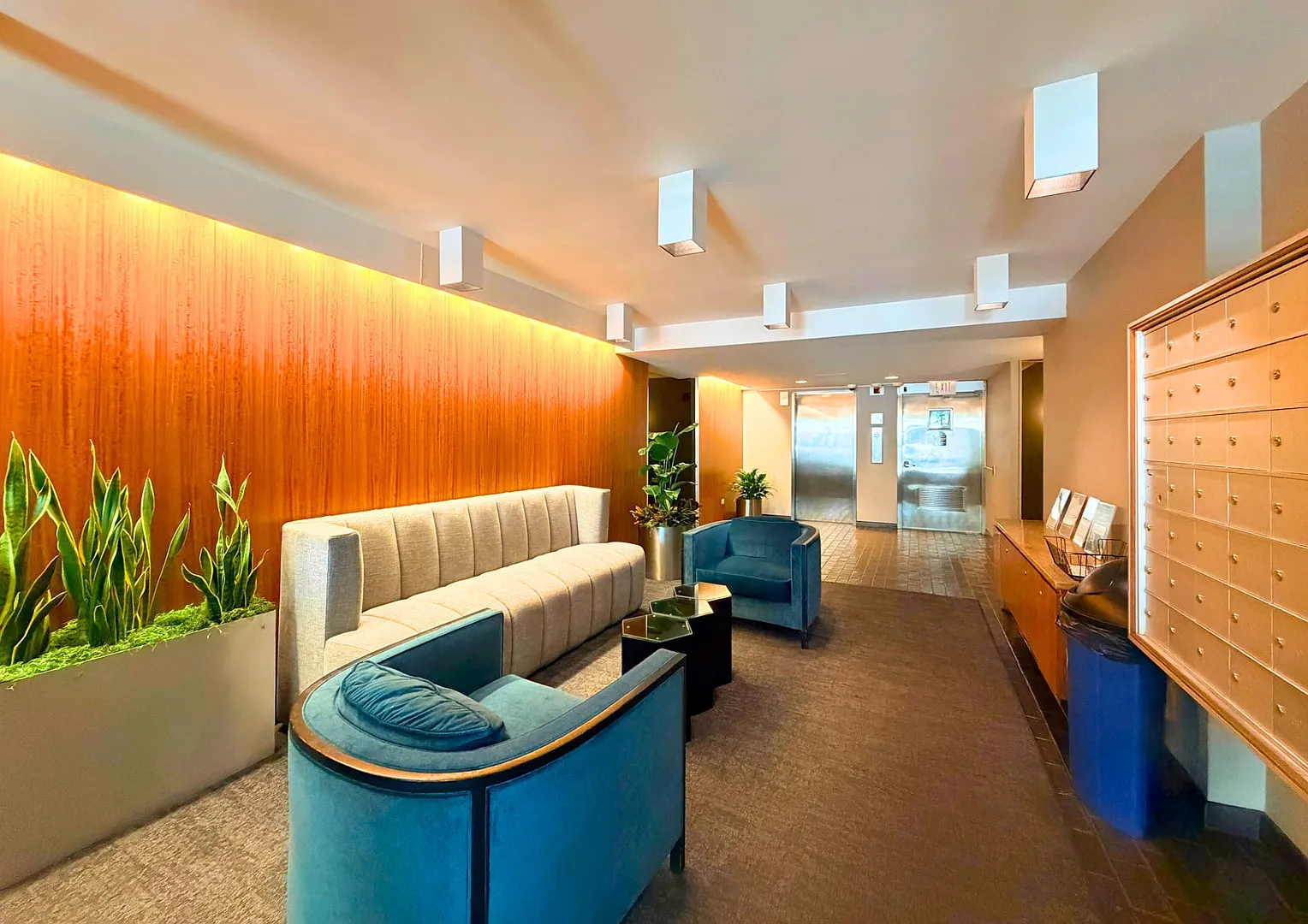 2 bed, $5,195 — Photo 4